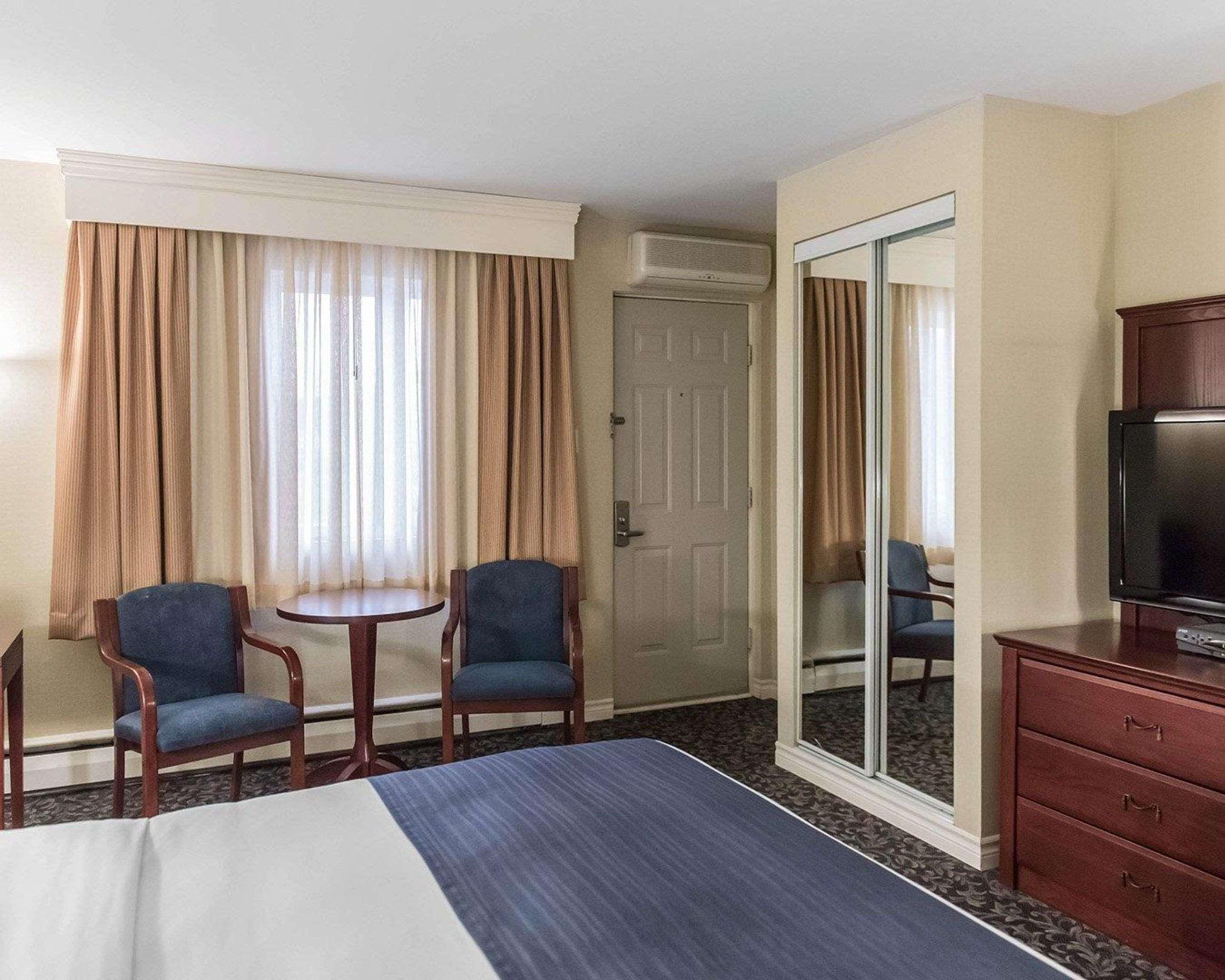 Quality Inn Mont-Laurier Exterior foto